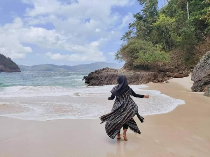 Java Turtle Lodge Meru Betiri بانيووانجى المظهر الخارجي الصورة