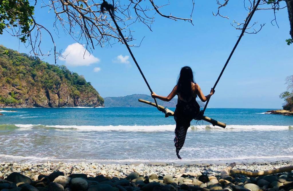 Java Turtle Lodge Meru Betiri بانيووانجى المظهر الخارجي الصورة